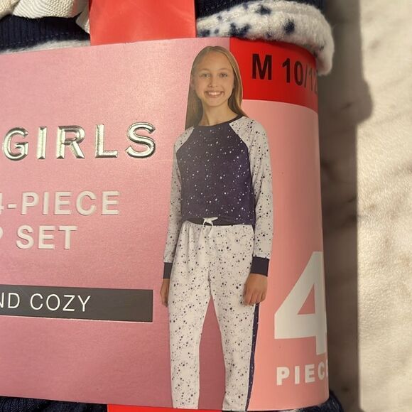 GIRLS YOUTH 4-PIECE SLEEP SET - Picture 1 of 5